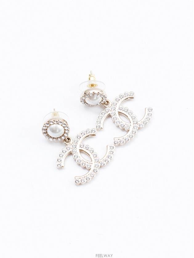 women earrings