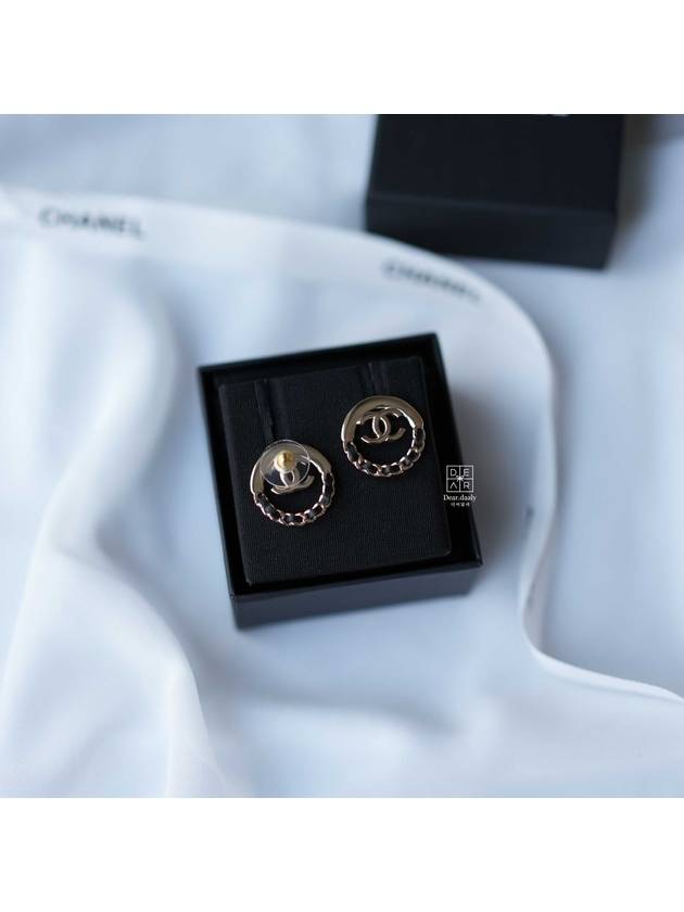 Women's CC Logo Circle Chain Earrings Black Gold