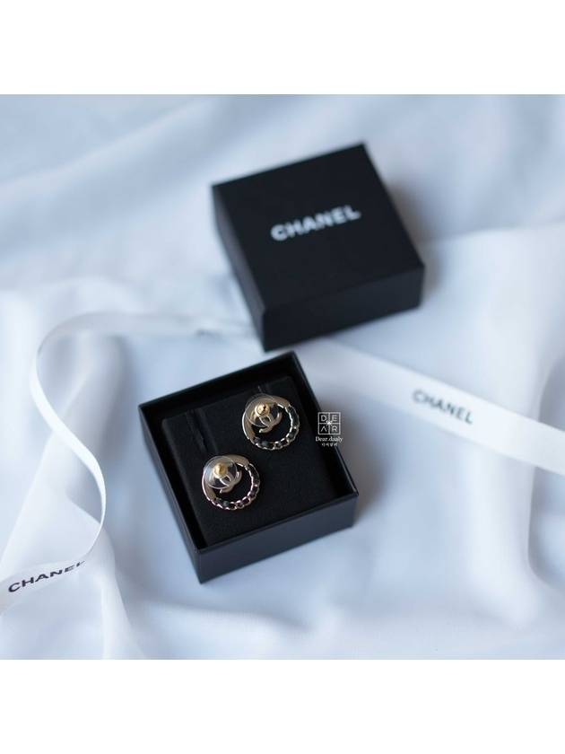 Women's CC Logo Circle Chain Earrings Black Gold