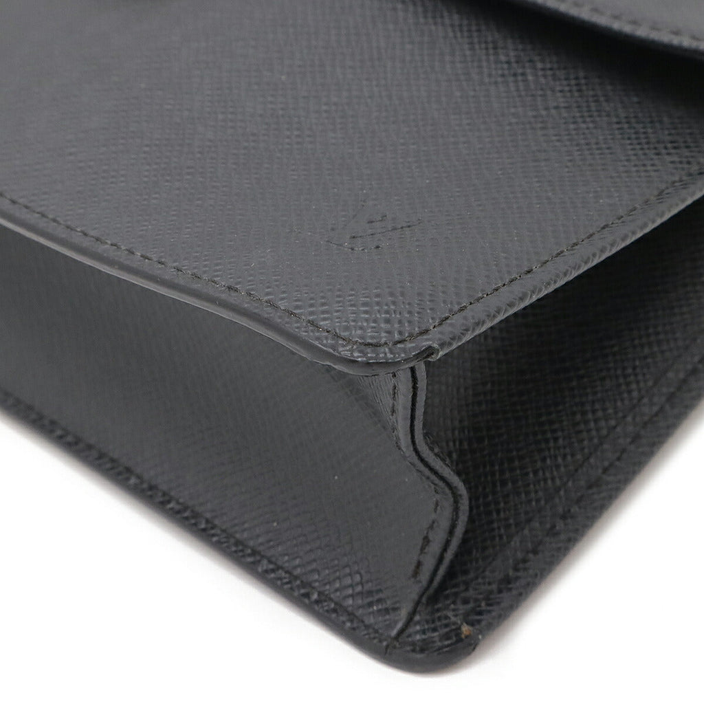 Louis Vuitton Taiga Leather Clutch Bag
