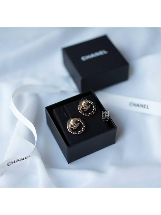 Women's CC Logo Circle Chain Earrings Black Gold