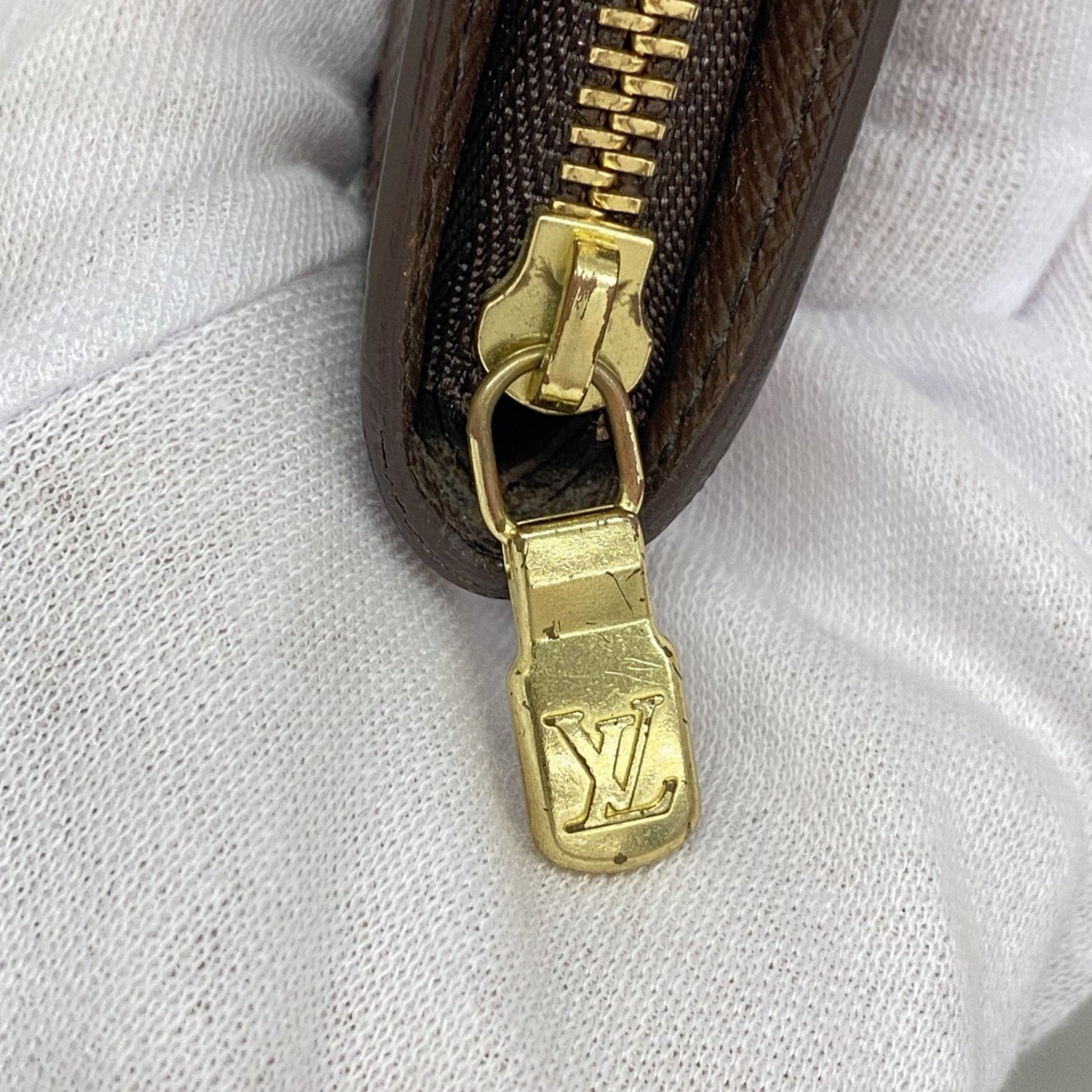 Louis Vuitton Long Wallet (Bi-Fold)