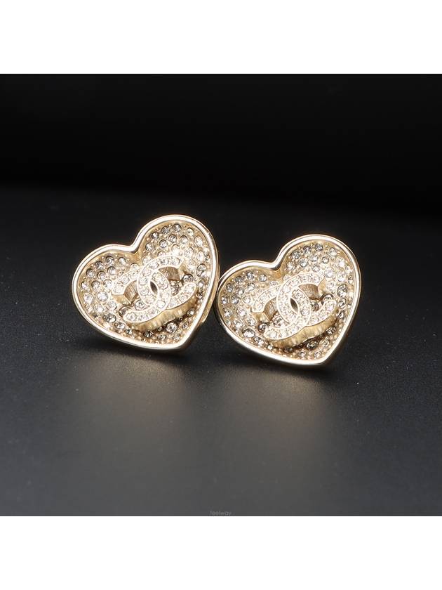 women earrings