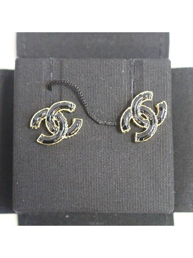 women earrings