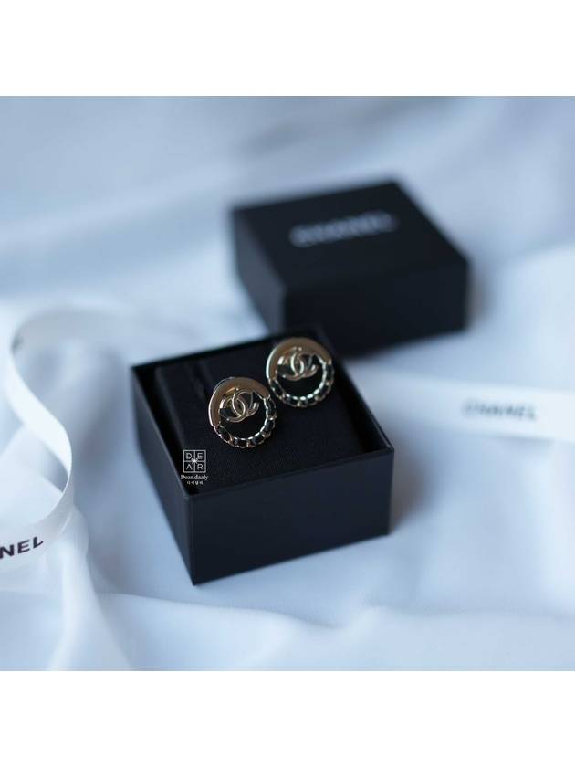Women's CC Logo Circle Chain Earrings Black Gold