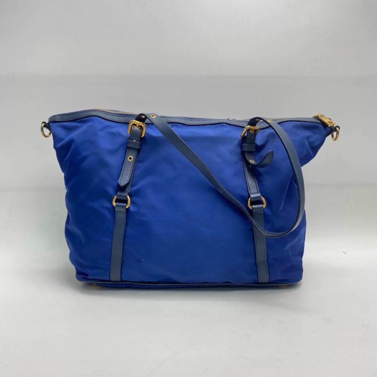 preloved prada Nylon bag 36x28cm blue 49990