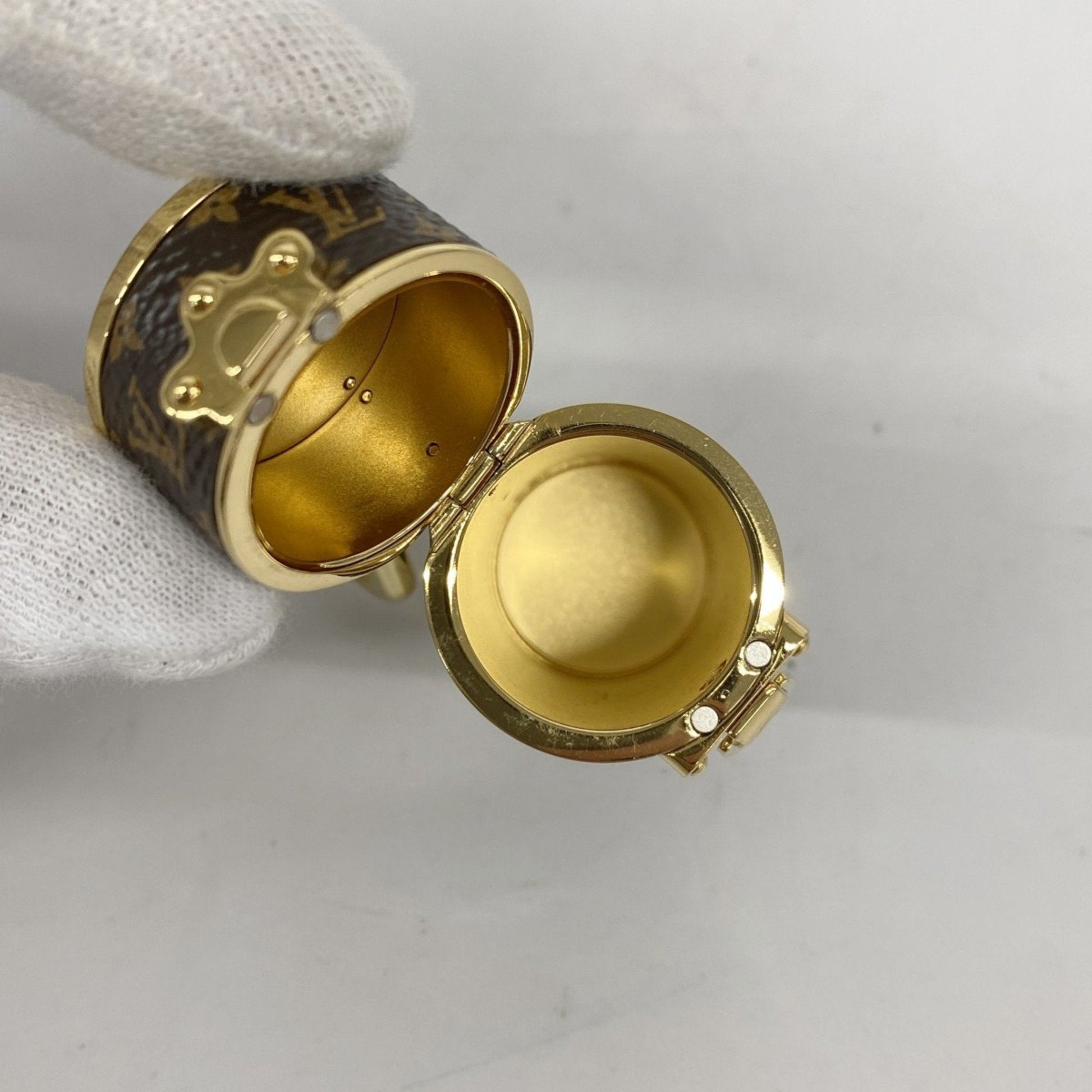 Louis Vuitton Keyring