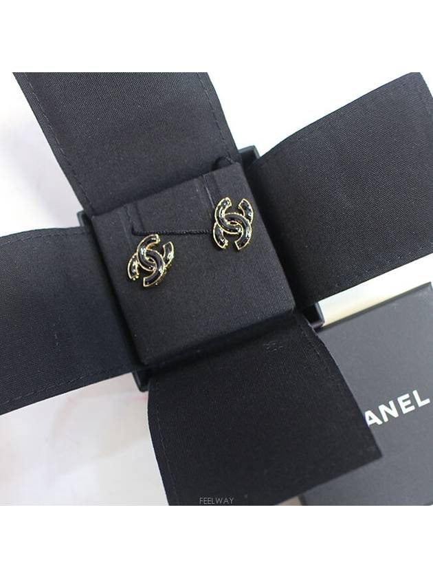 women earrings