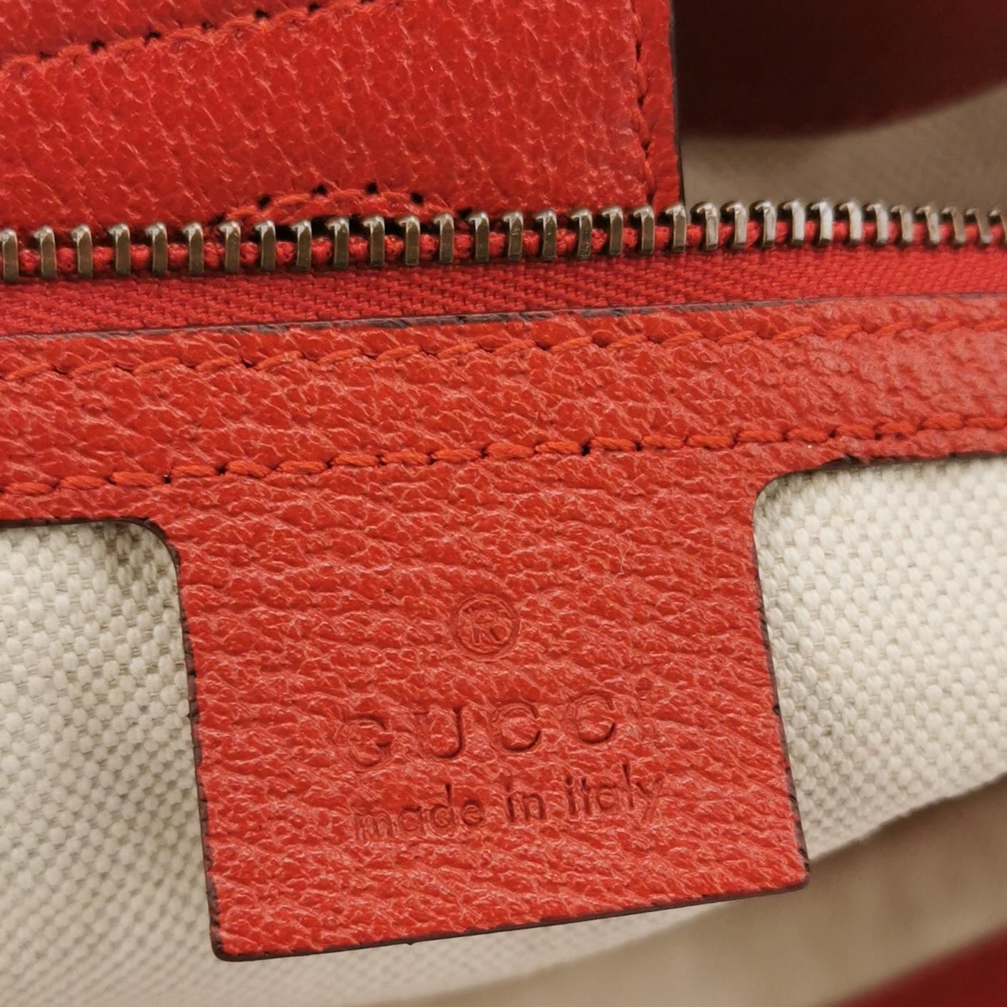 Gucci GG Canvas Crossbody Bag 250422781160525
