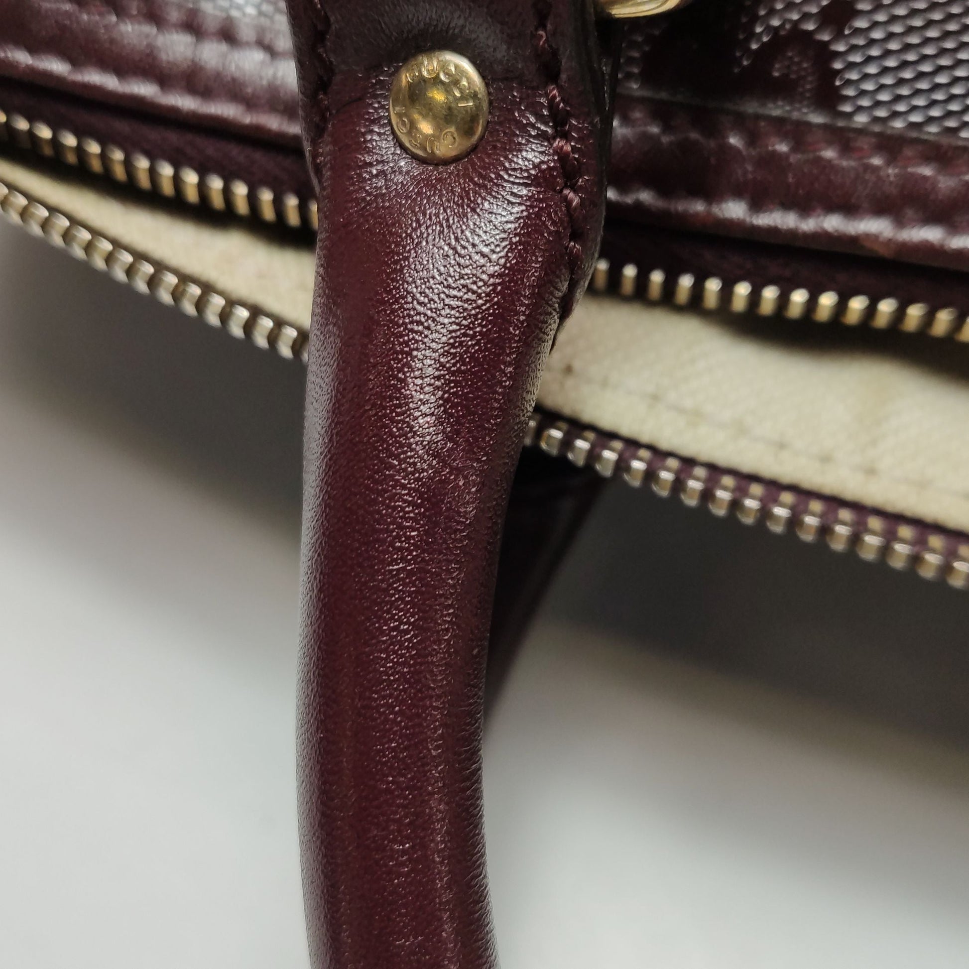 Gucci Leather Monogram Logo Zip Top Handle Bag 250419781155095
