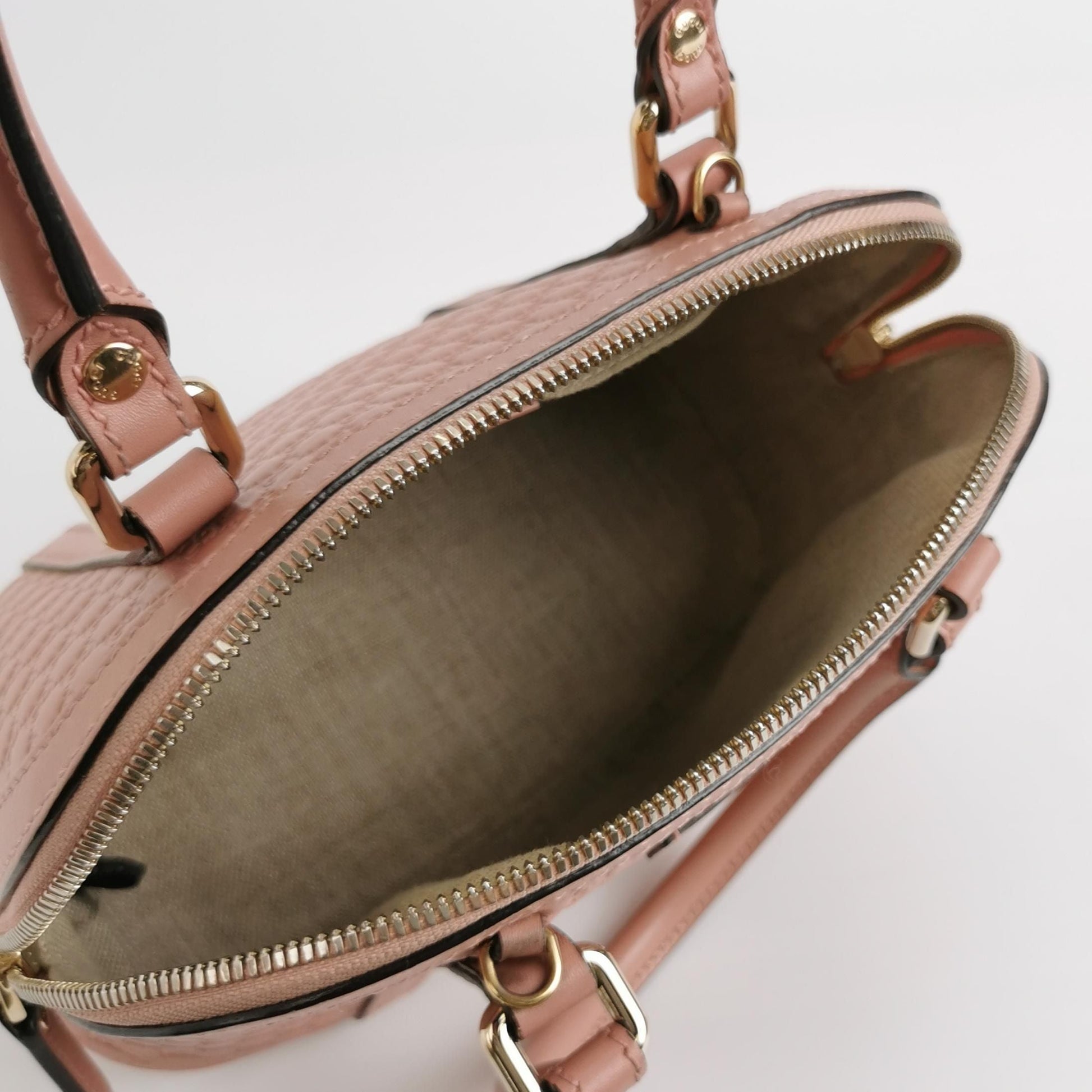 Gucci GG Canvas Crossbody Bag 250423781161687