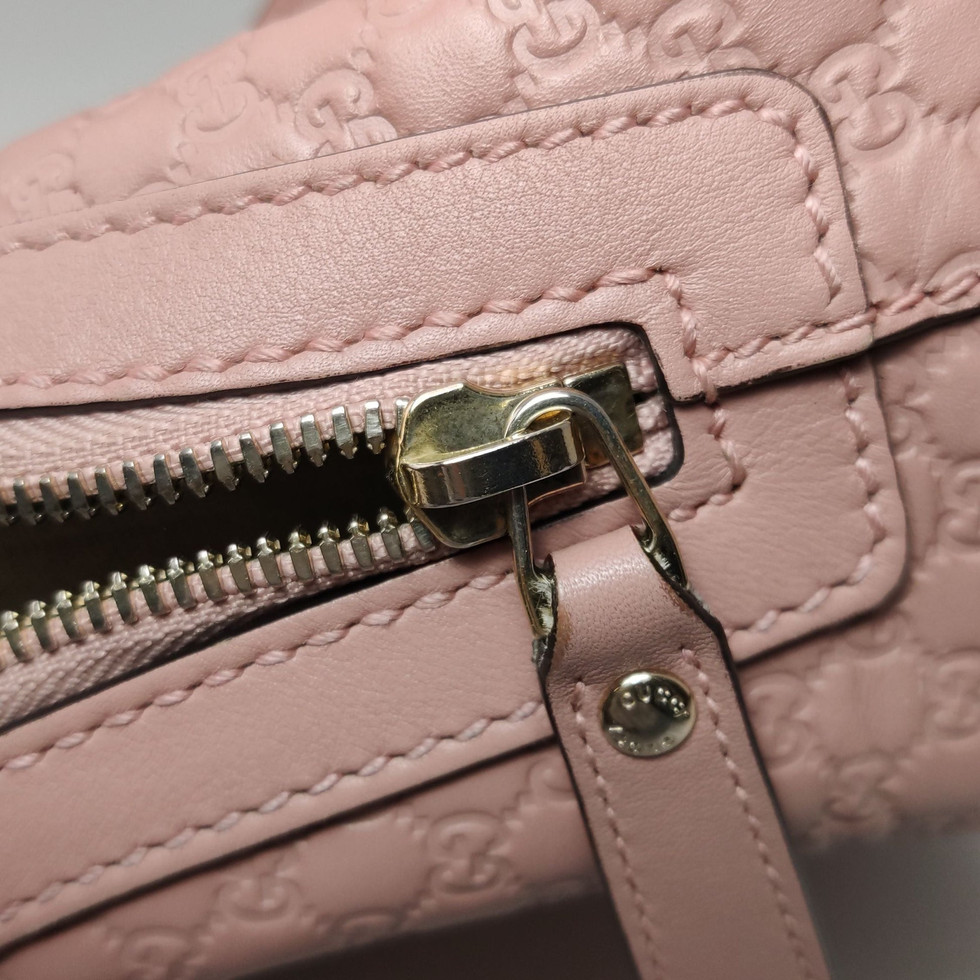 Gucci GG Canvas Crossbody Bag 250423781161687