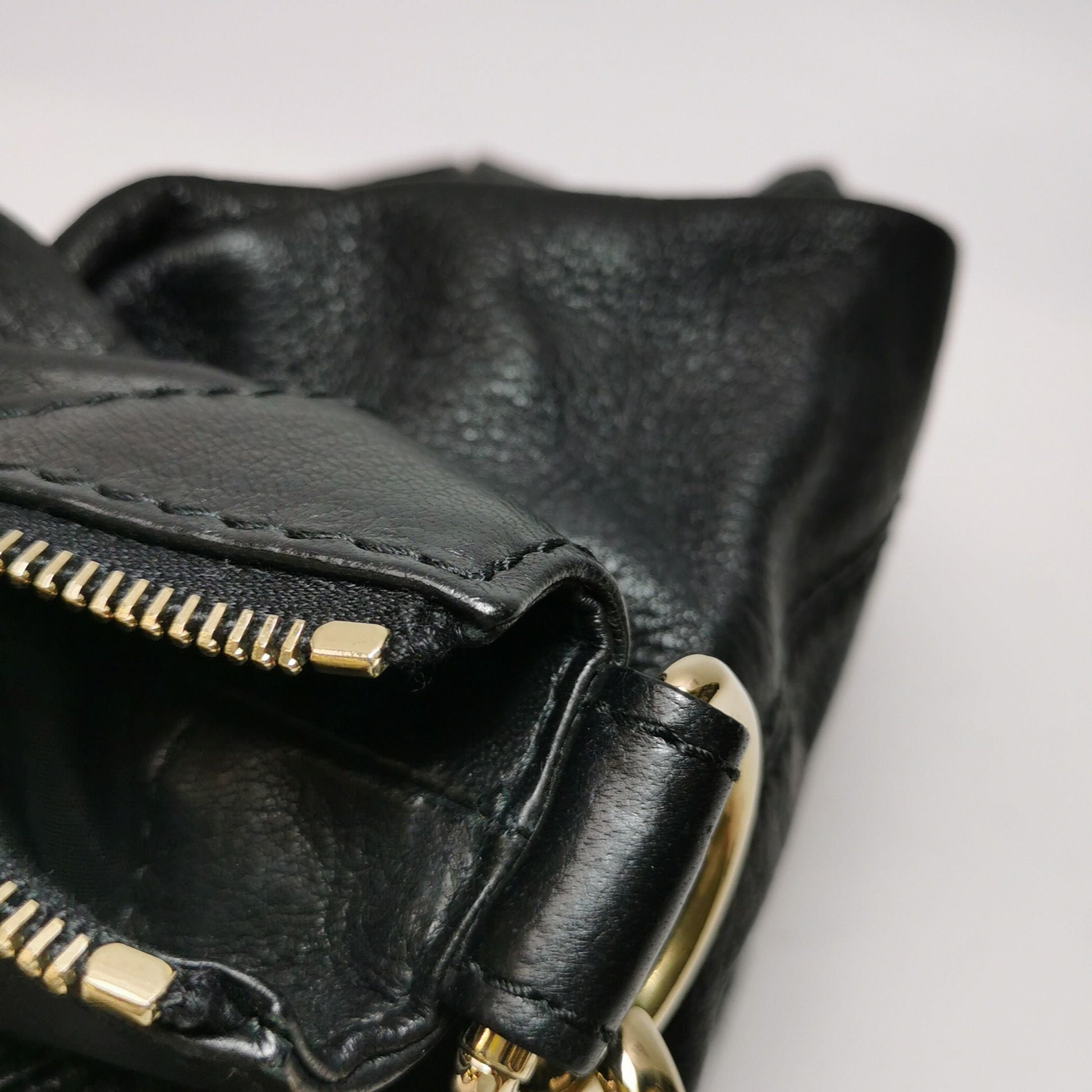 Gucci Sienna Leather Fringe Shoulder Bag 250330781127057