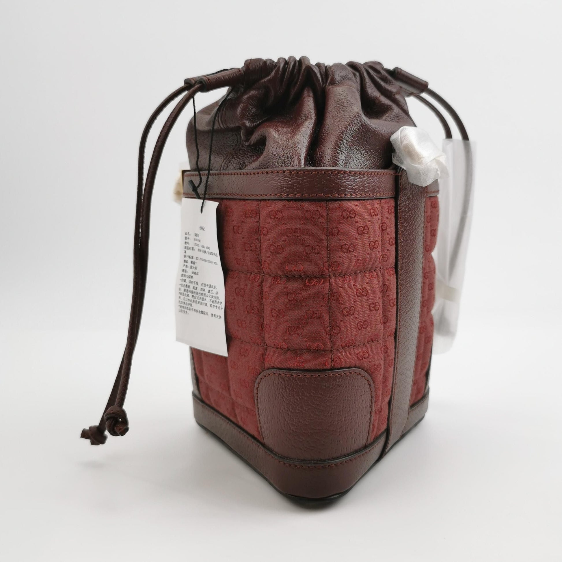 Gucci Quilted GG Logo Drawstring Crossbody Bag 250519781199666