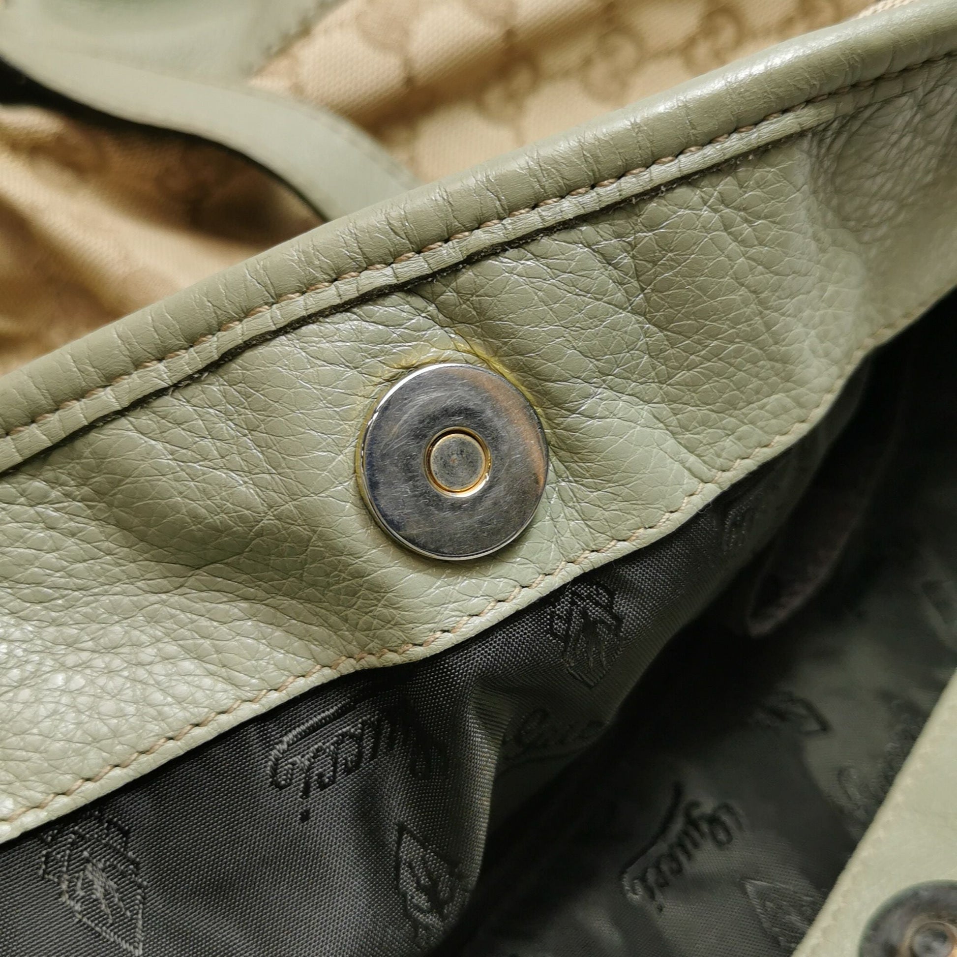 Gucci GG Canvas Fringe Shoulder Bag 24122178991236