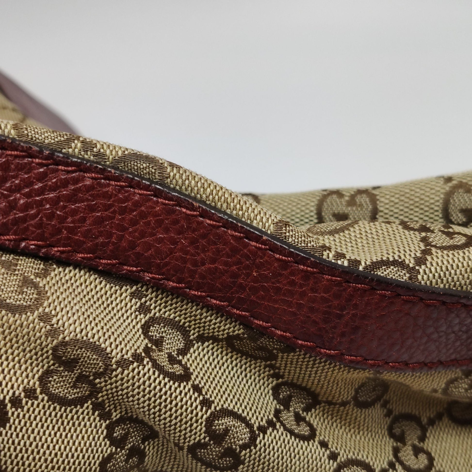 Gucci GG Canvas Fringe Shoulder Bag 250526781208574