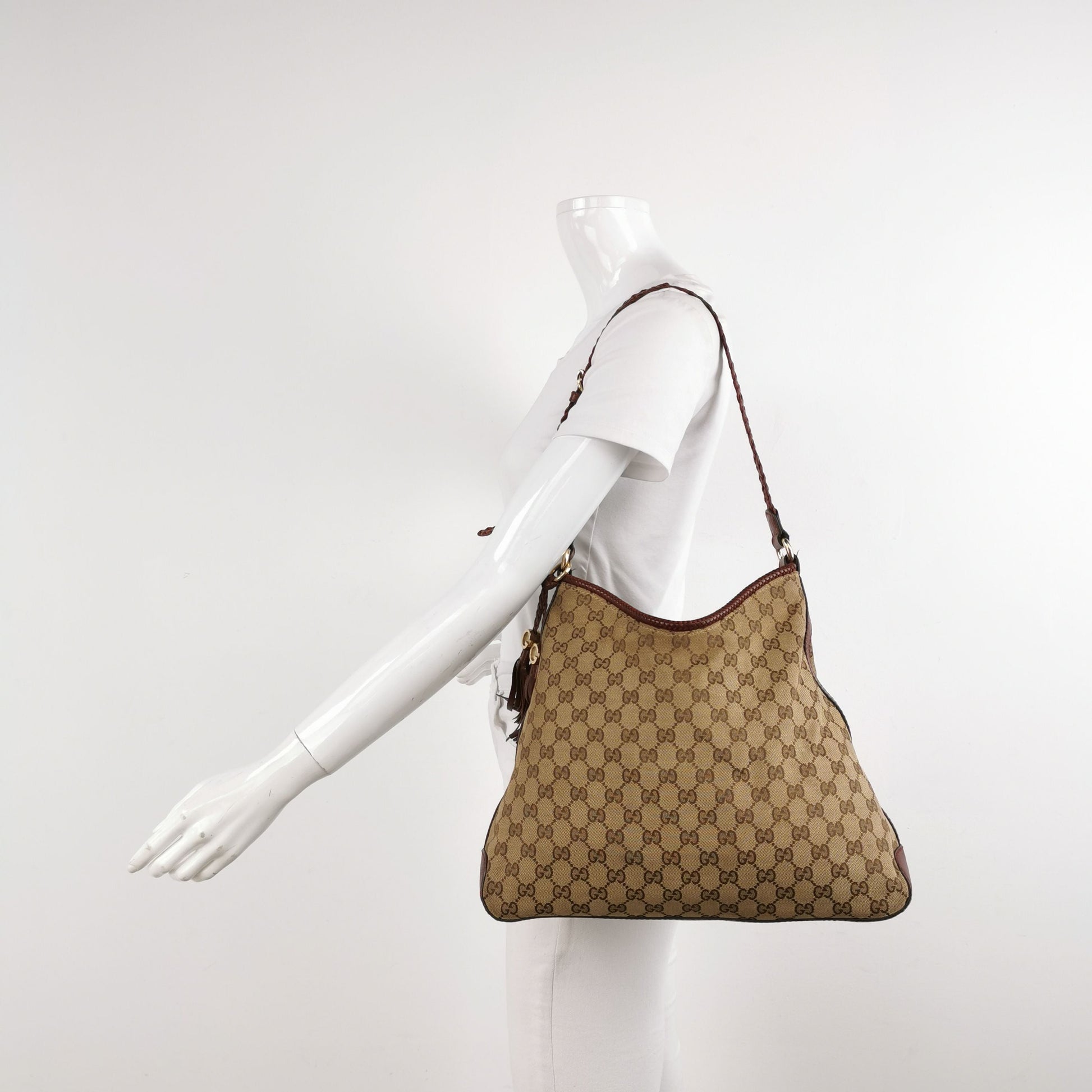 Gucci GG Canvas Fringe Shoulder Bag 250526781208574