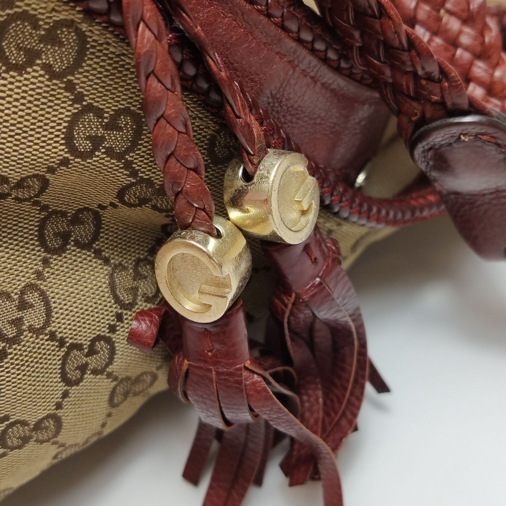 Gucci GG Canvas Fringe Shoulder Bag 250526781208574