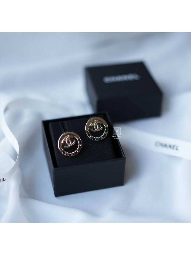 Women's CC Logo Circle Chain Earrings Black Gold