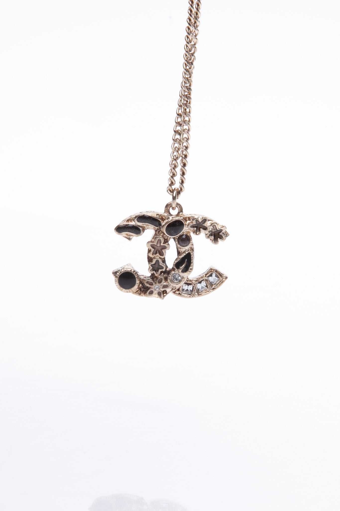CHANEL CC Logo Pearl Crystal and Resin Necklace