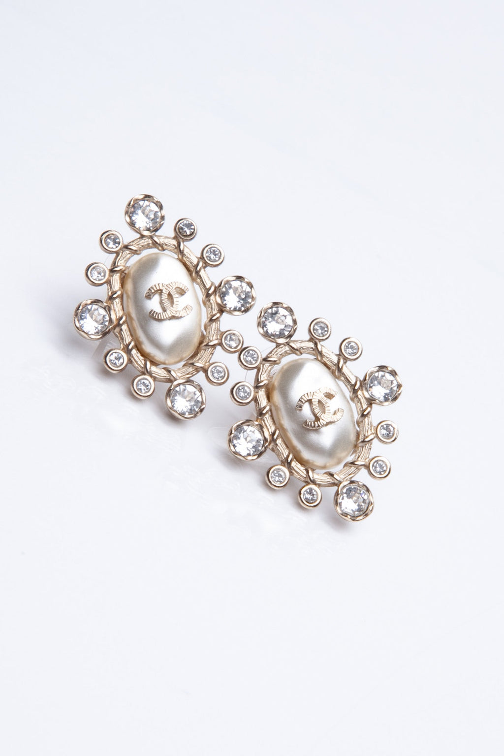 CHANEL CC Faux Pearl Crystal Gold Tone Stud Earrings