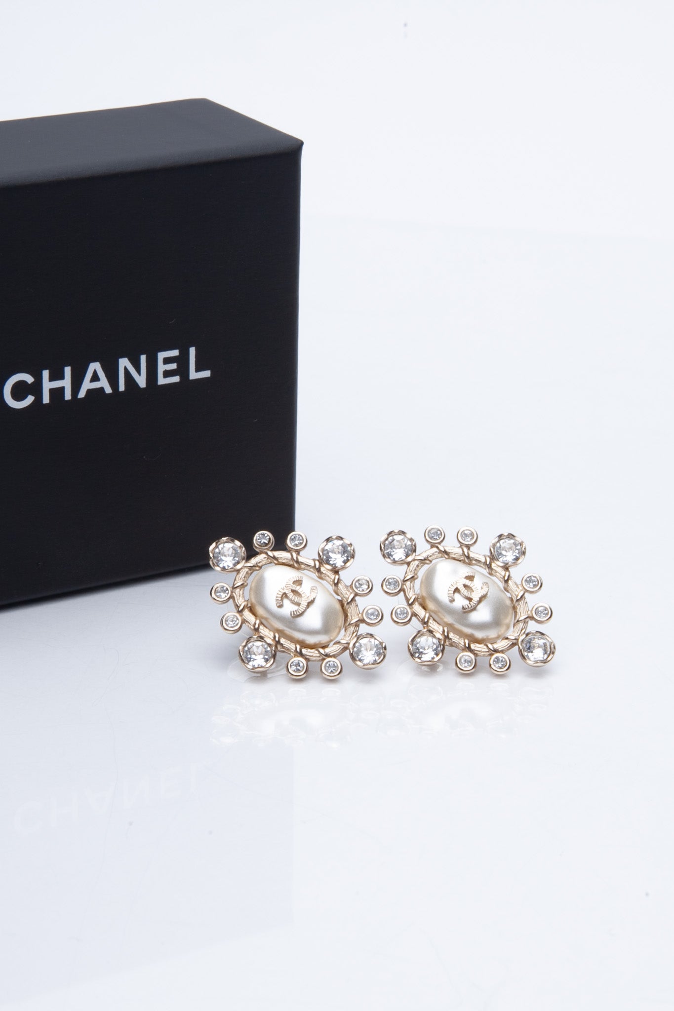 CHANEL CC Faux Pearl Crystal Gold Tone Stud Earrings