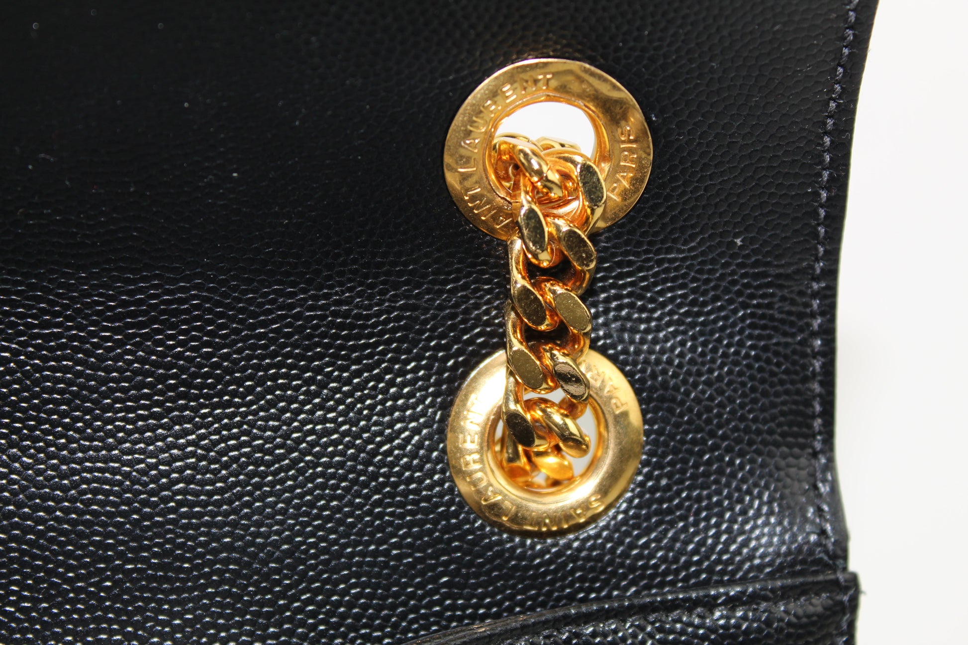 SAINT LAURENT LARGE ENVELOPE GRAIN DE POUDRE CHAIN BAG