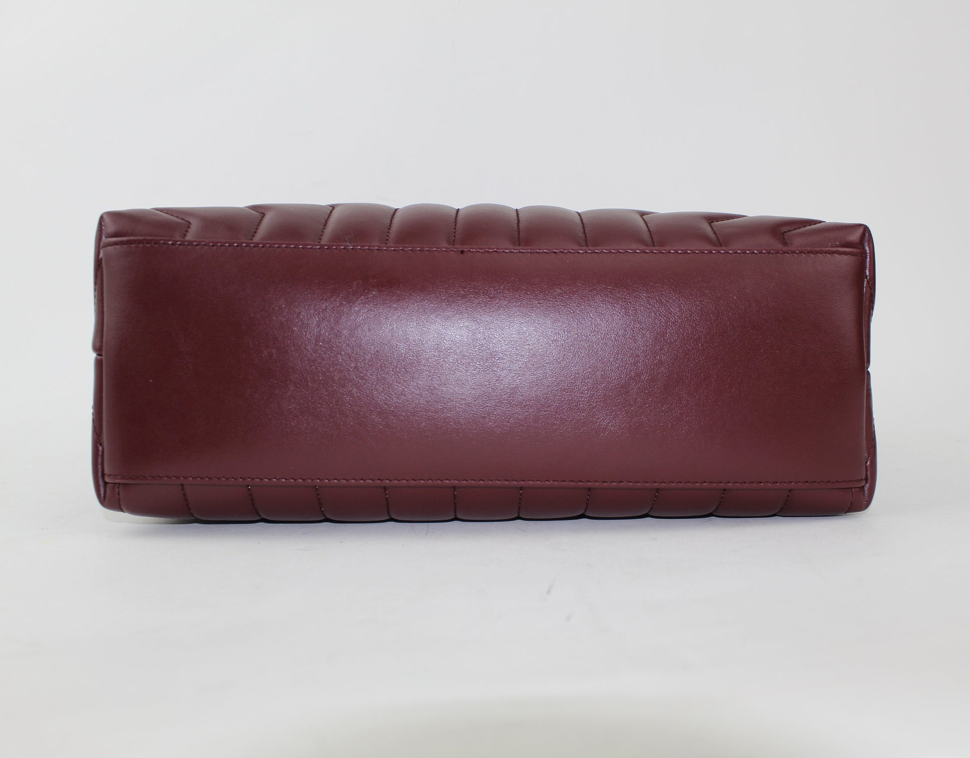 SAINT LAURENT MEDIUM LOULOU BAG