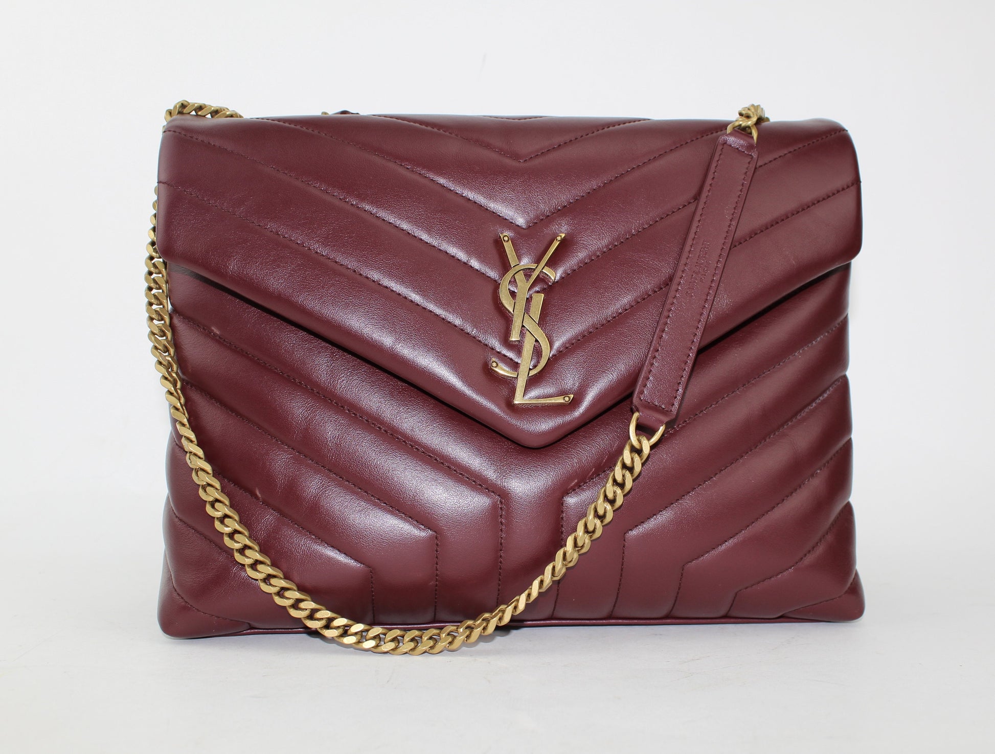 SAINT LAURENT MEDIUM LOULOU BAG