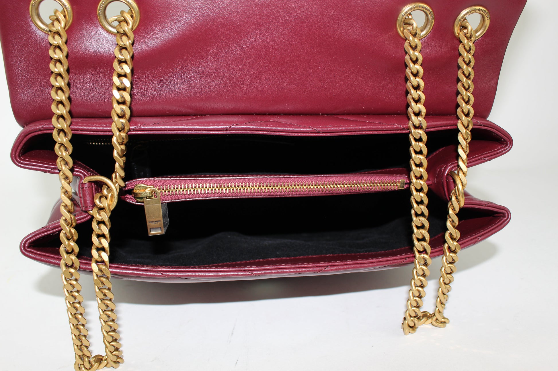 SAINT LAURENT MEDIUM LOULOU BAG