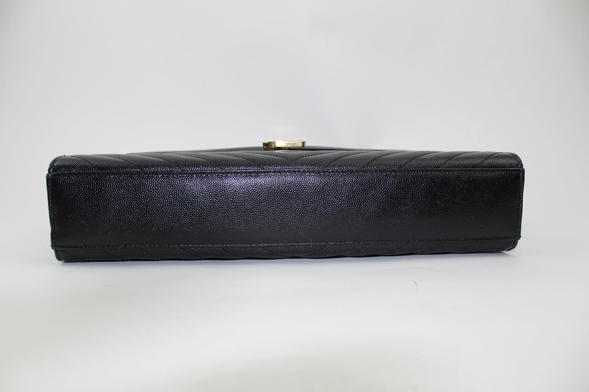 SAINT LAURENT LARGE ENVELOPE GRAIN DE POUDRE CHAIN BAG