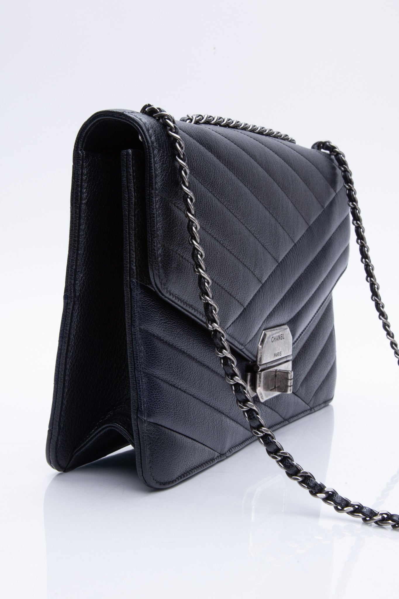 CHANEL Calfskin Leather Shoulder/Crossbody Bag