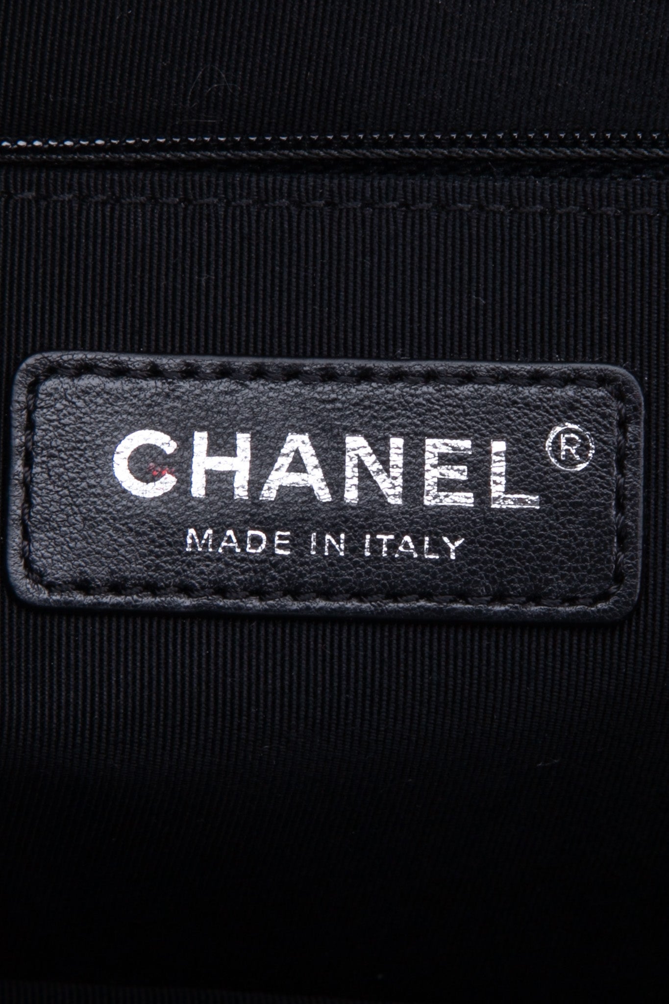 CHANEL Calfskin Leather Shoulder/Crossbody Bag