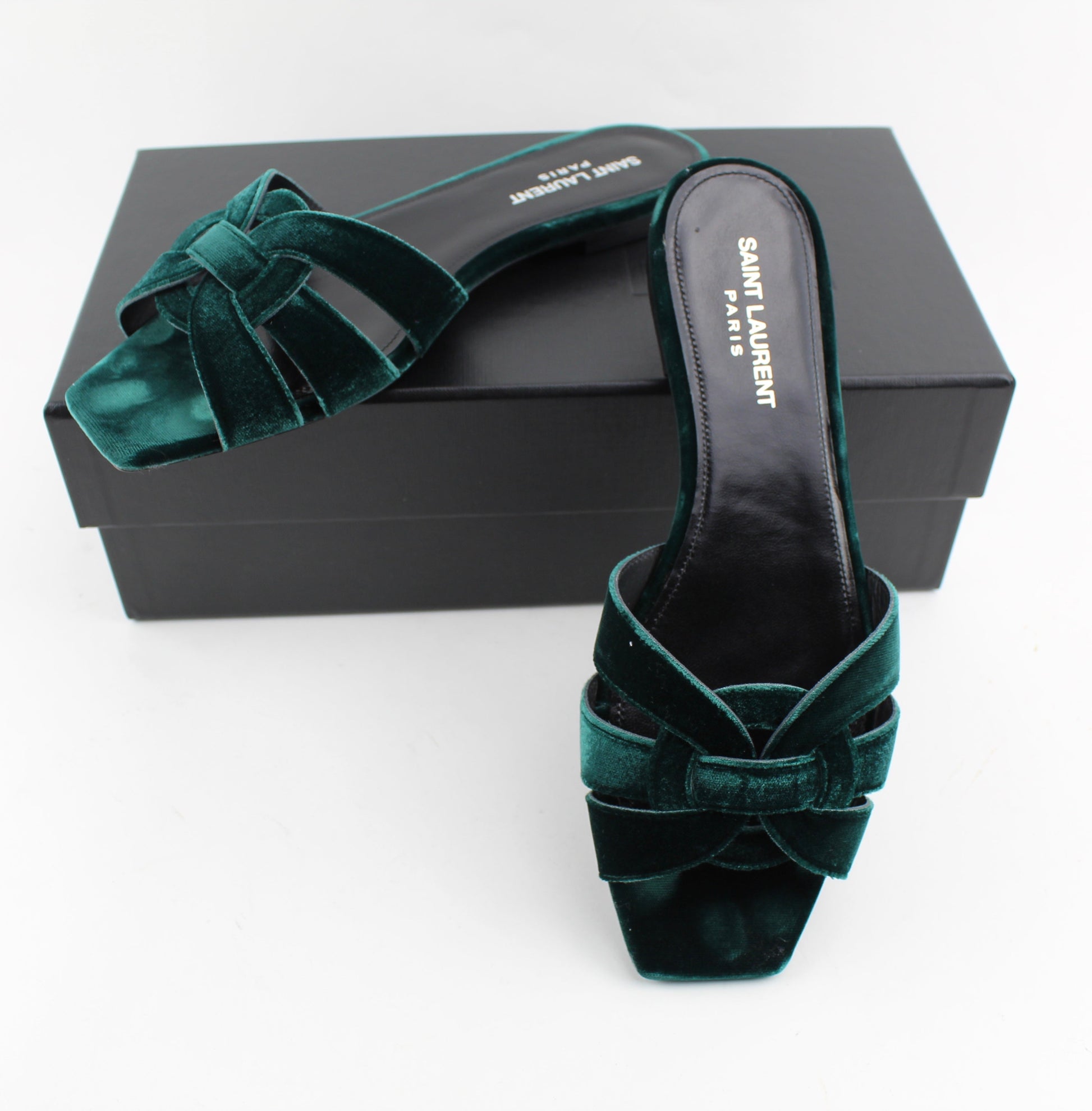 SAINT LAURENT TRIBUTE  FLAT SANDALS SIZE 38.5