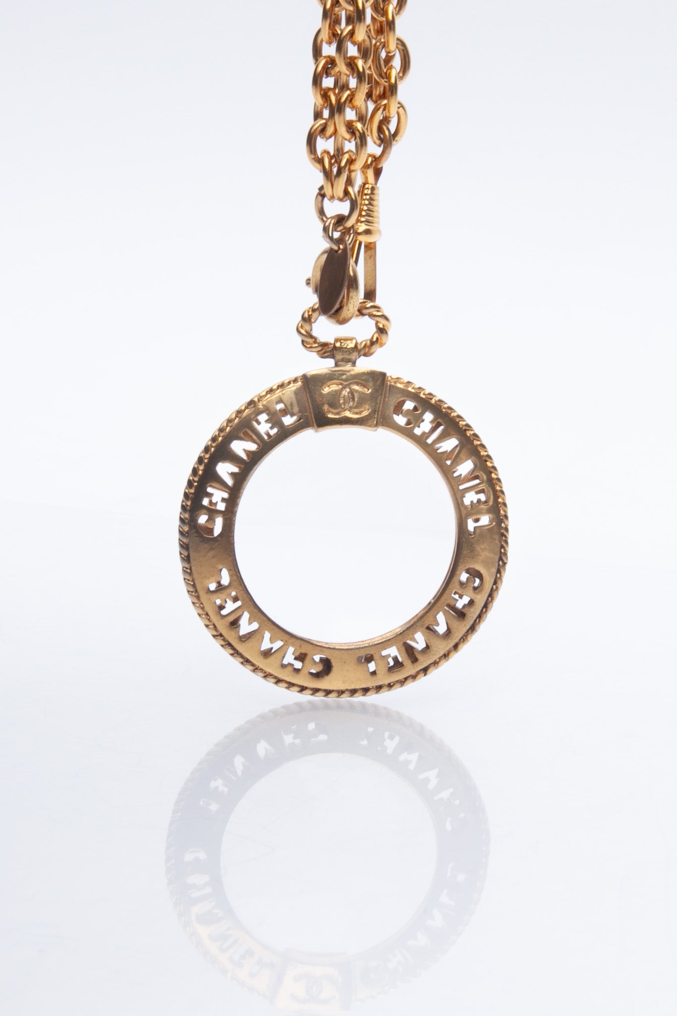 CHANEL Vintage Gold CC Loupe Necklace