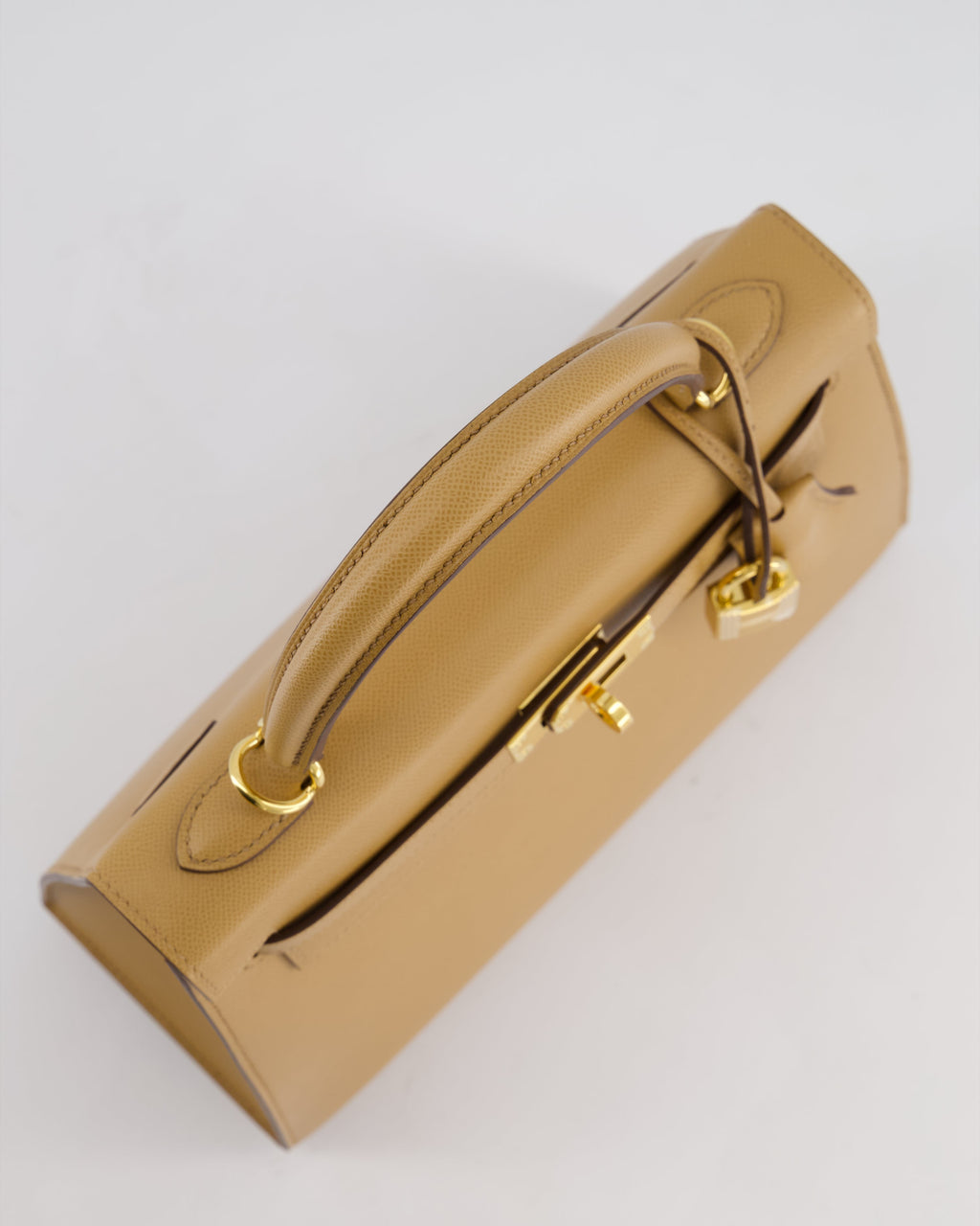 Hermes Verso Kelly Sellier 25cm Bag in Biscuit Madame Leather, Blanc Interior with Gold Hardware