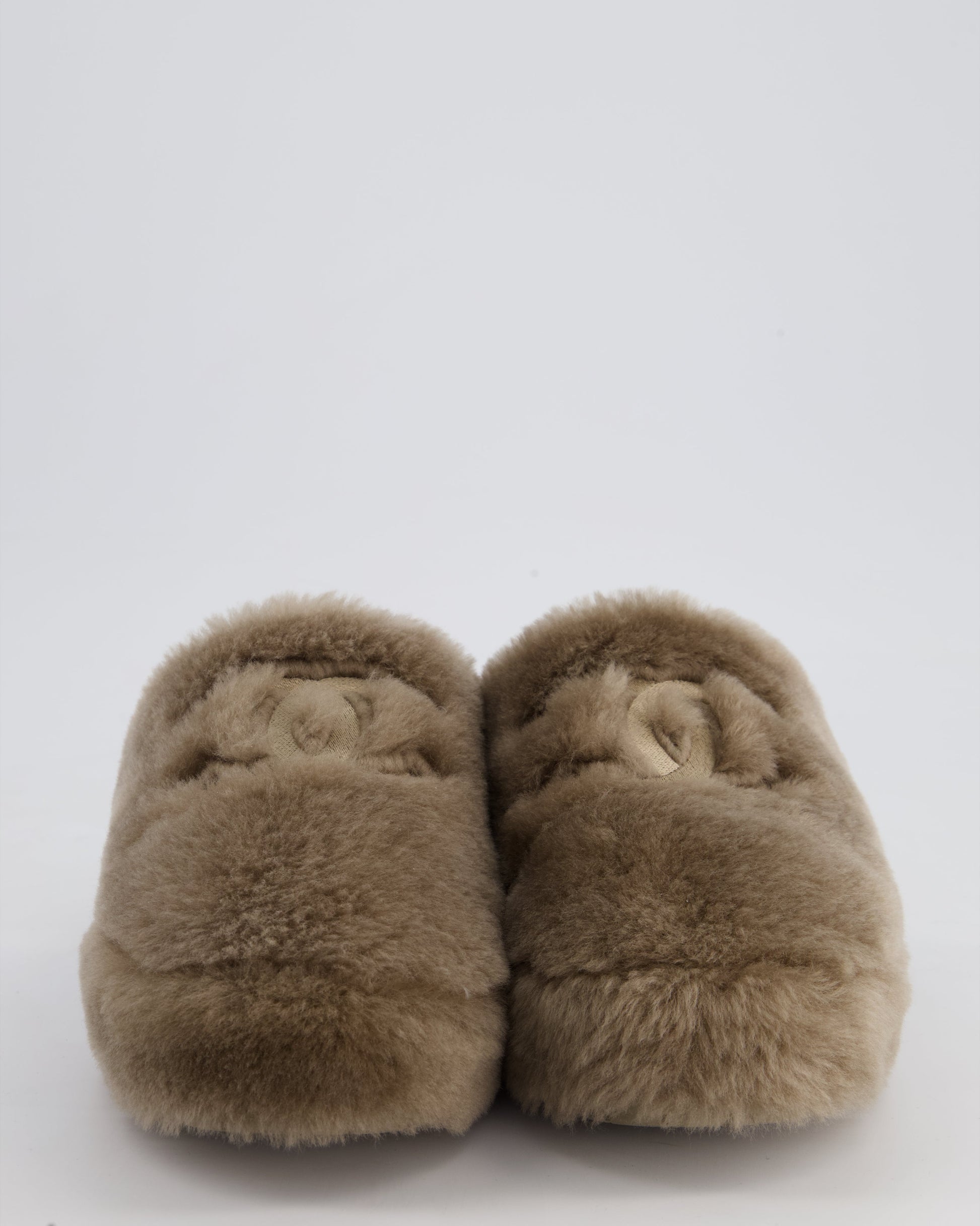 *HOT* Chanel Taupe Brown CC Shearling Platform Mules & Large Make-Up Pouch Size EU 39