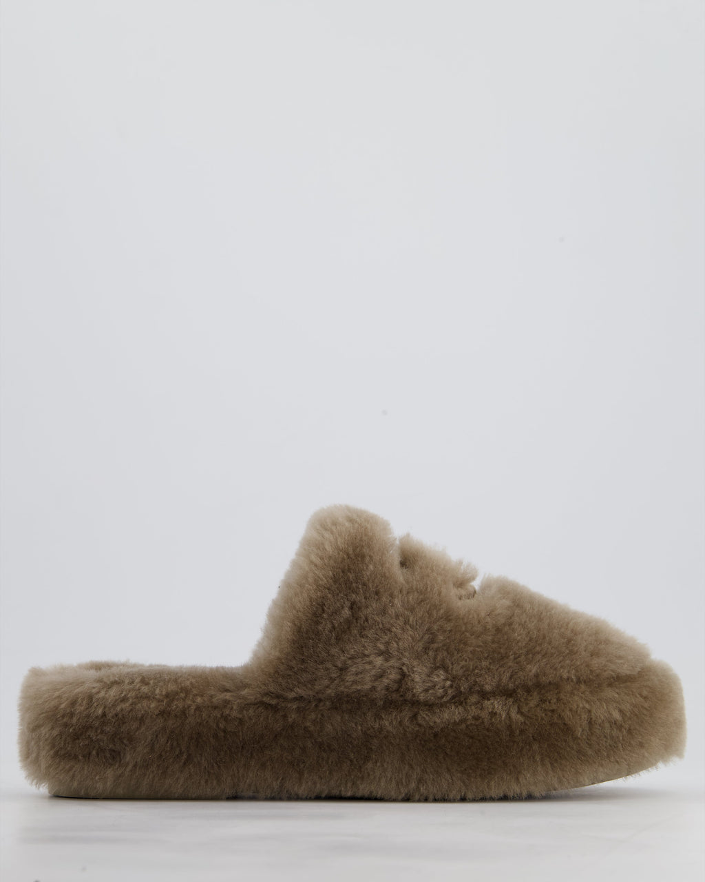 *HOT* Chanel Taupe Brown CC Shearling Platform Mules & Large Make-Up Pouch Size EU 39