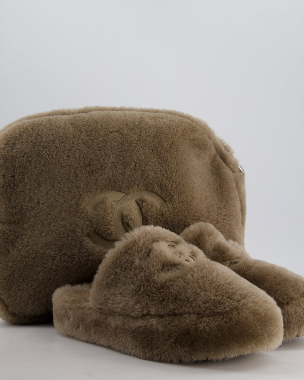 *HOT* Chanel Taupe Brown CC Shearling Platform Mules & Large Make-Up Pouch Size EU 39