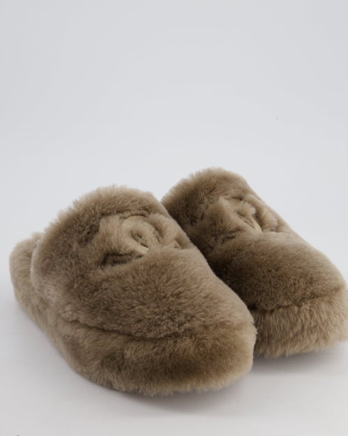 *HOT* Chanel Taupe Brown CC Shearling Platform Mules & Large Make-Up Pouch Size EU 39