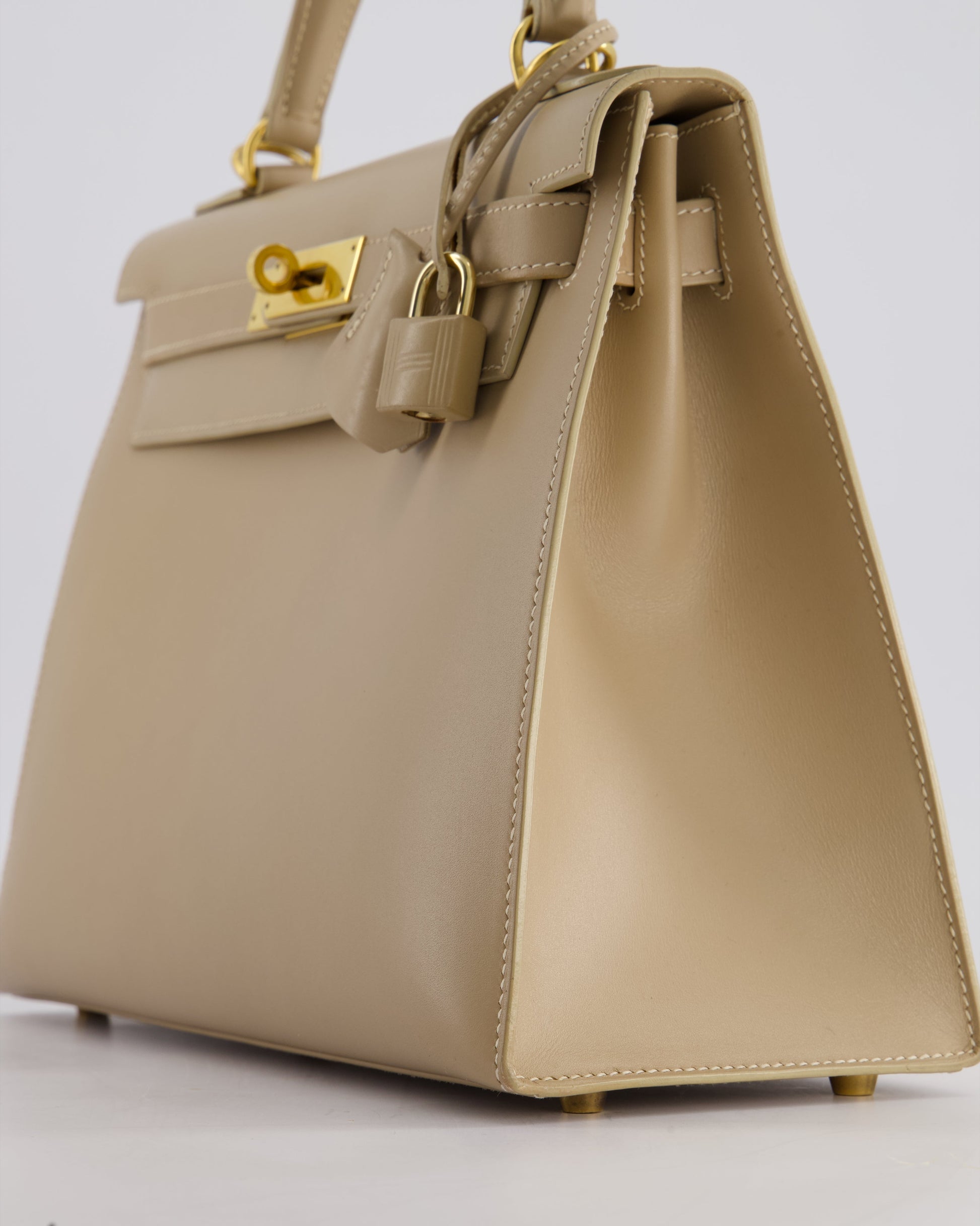 Hermes Kelly 28cm Sellier Bag in Beige Box Leather with Gold Hardware