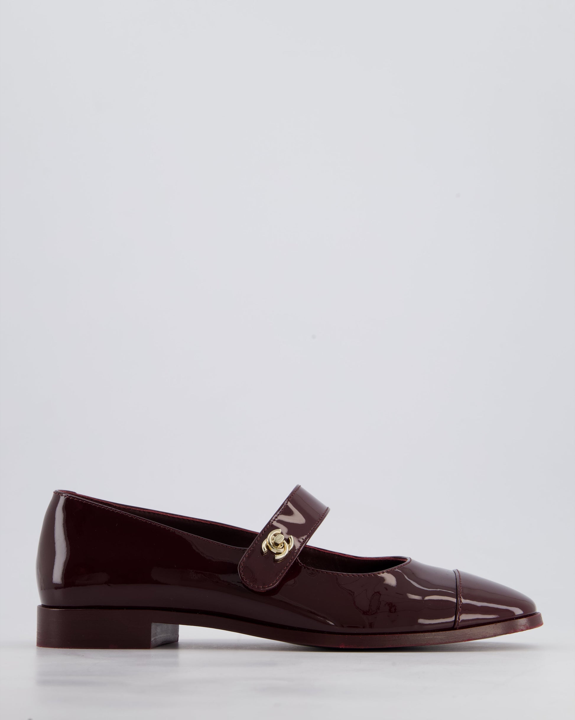Chanel Burgundy Mary Jane Flat Shoes in Patent Leather with Gold CC Detail Size EU 39