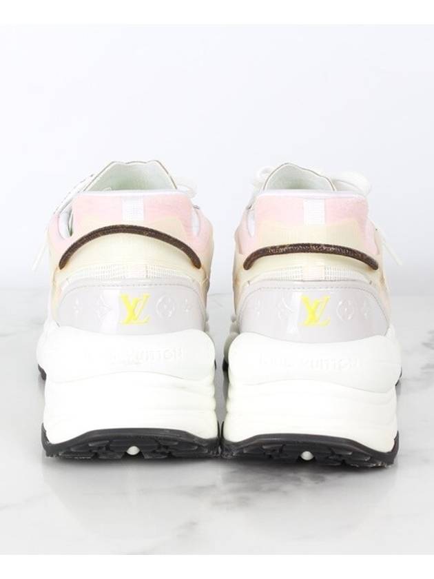 Louis Vuitton Run 55 sneakers 37 5 245