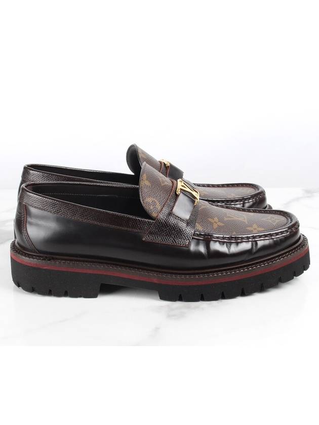 Louis Vuitton monogram loafer 7 5 265