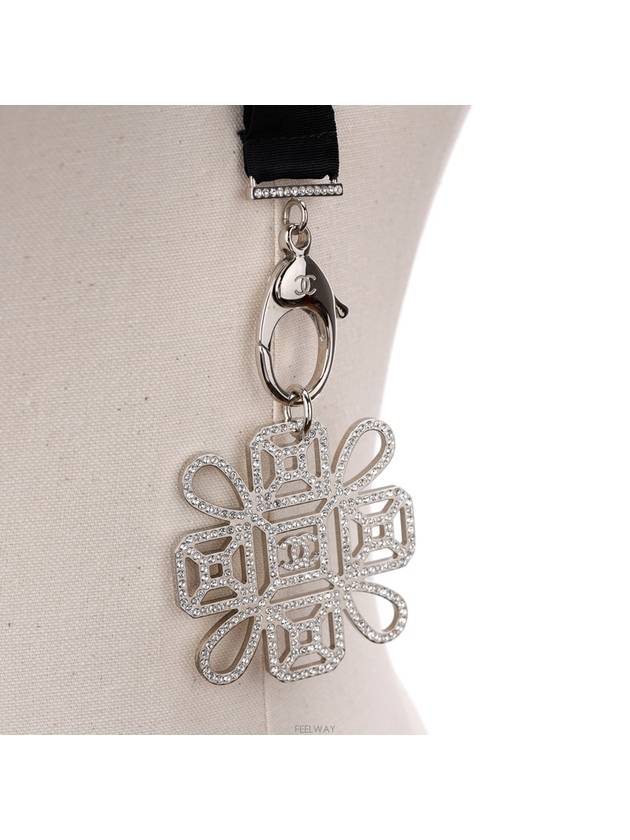 women necklace