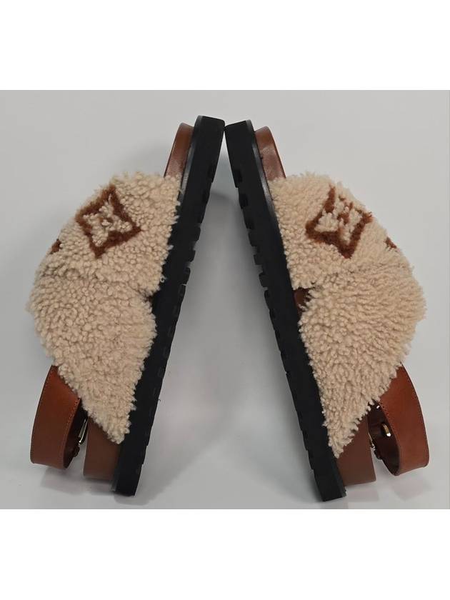 Louis Vuitton sandals 250