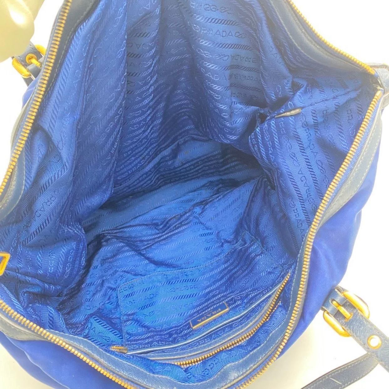 preloved prada Nylon bag 36x28cm blue 49990