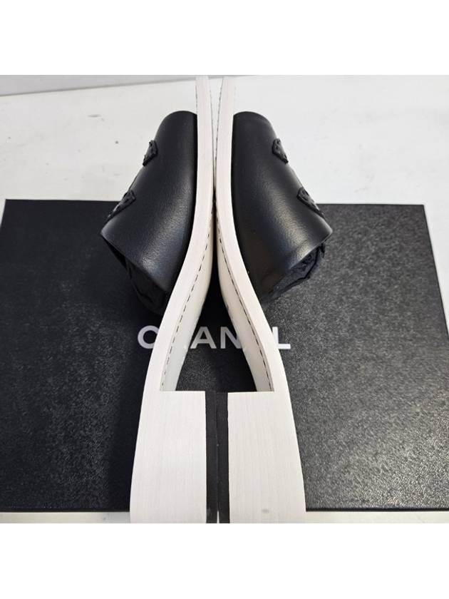 middle heel mule sandals