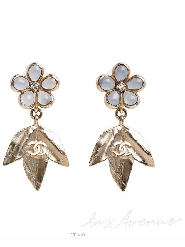 women earrings