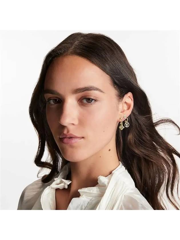 Louis Vuitton Blooming Earrings Gold